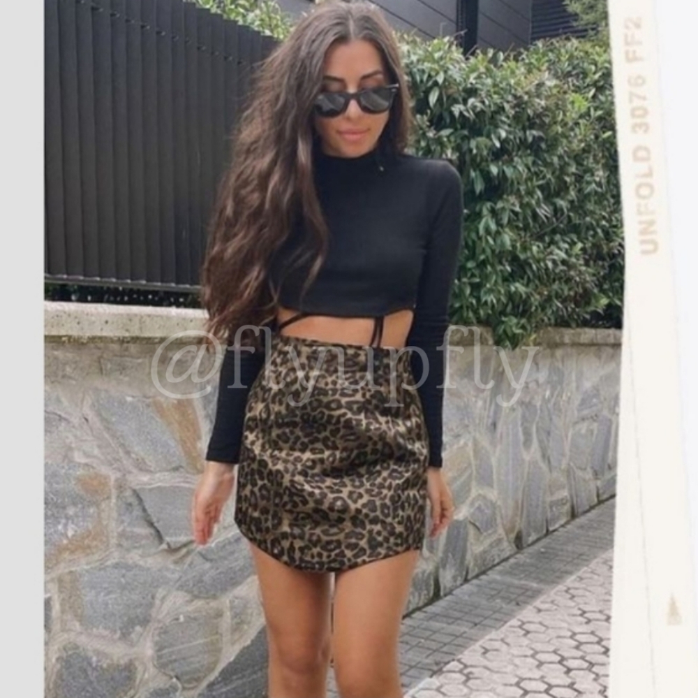 Zara * Satin Effect Leopard Animal Print  Cheetah Mini Skirt - Picture 4 of 16